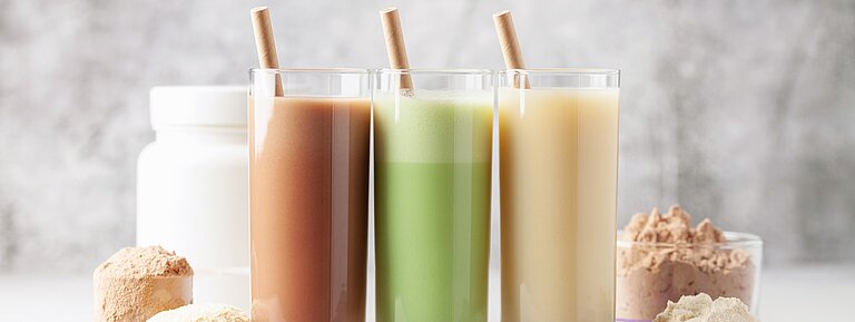 3 Abnehmshakes im Glas zum Vergleich